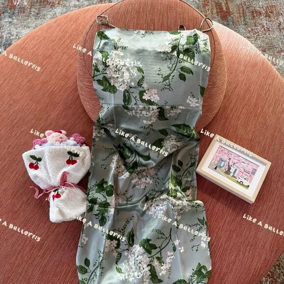 Reformation Frankie Silk Dress - Tea Garden - Picture 9 of 16